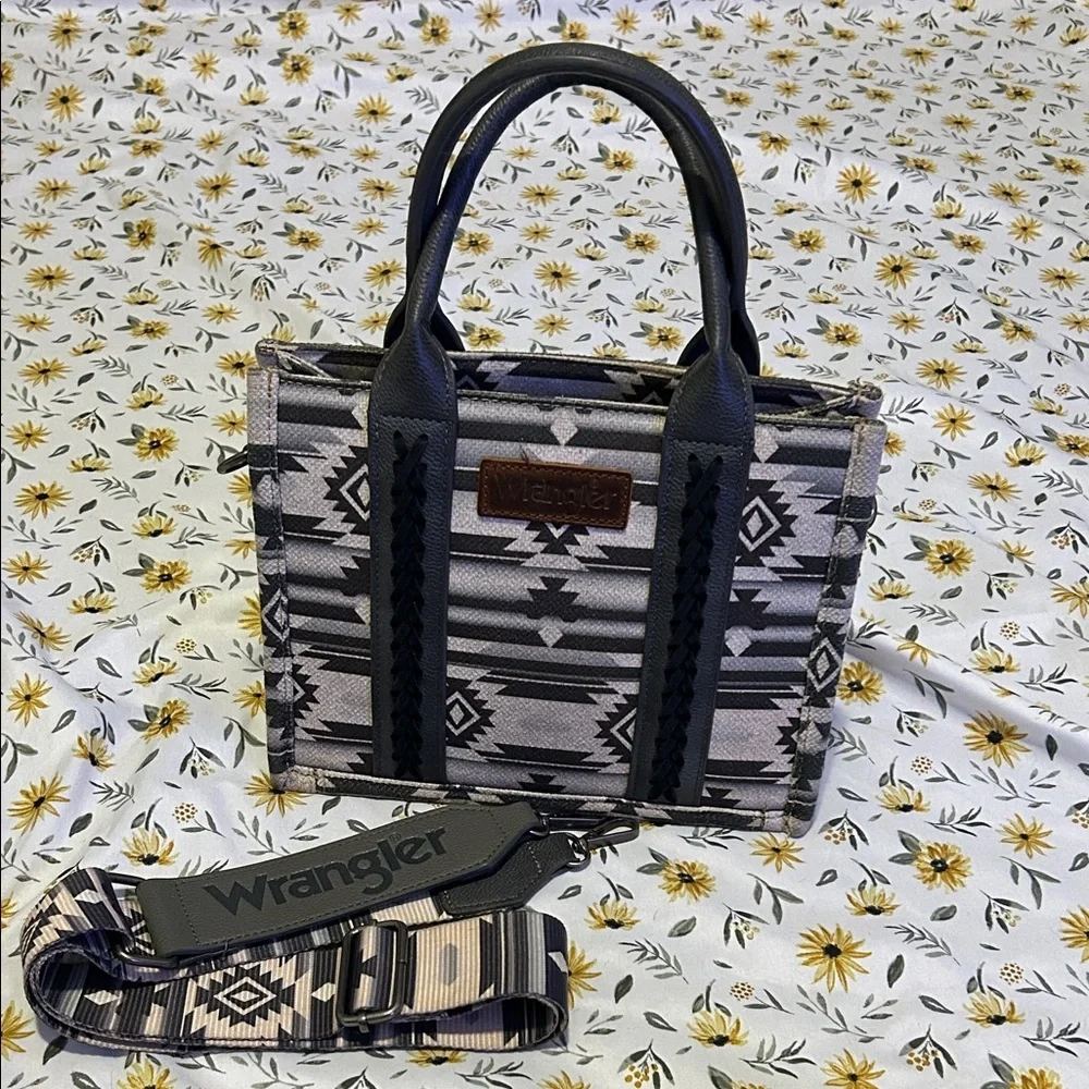 Wrangler Geometric Small Black and Gray Tote - Picture 2 of 9